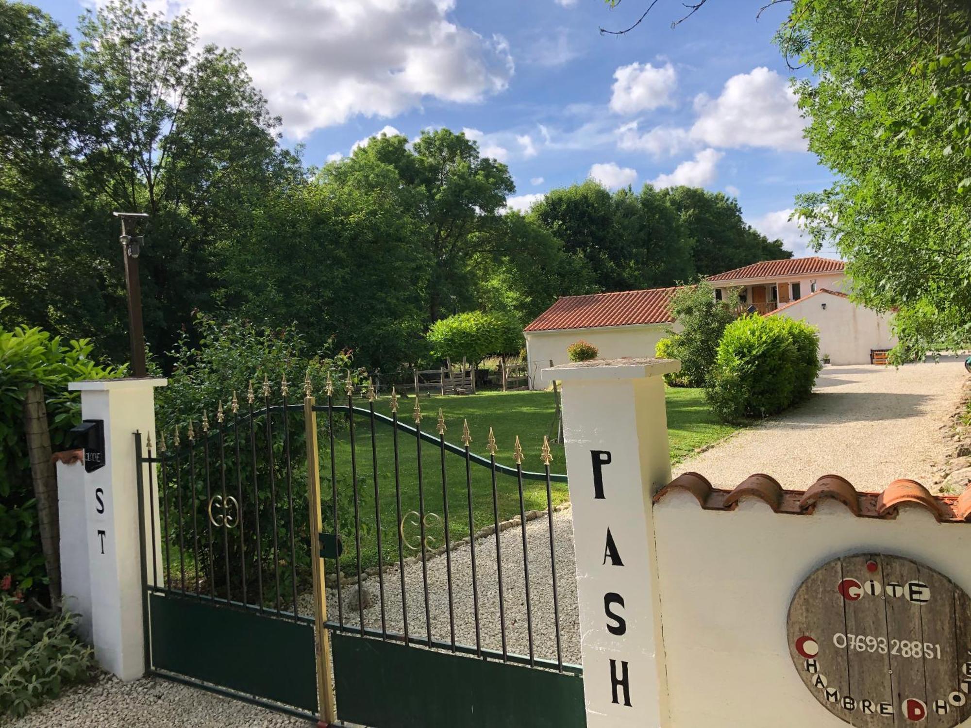 St Pasha Hotel Paille Exterior photo